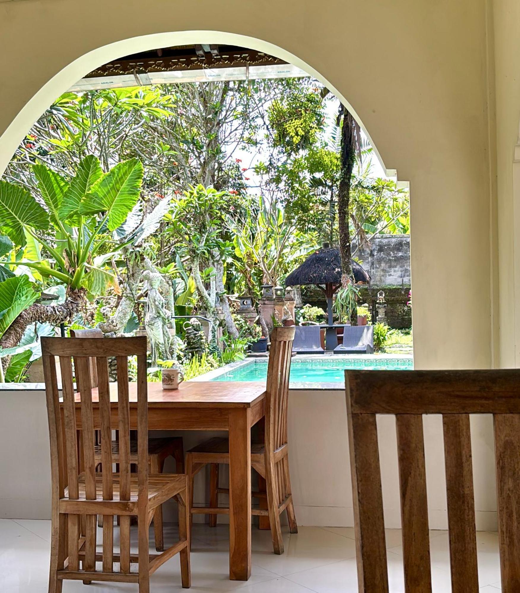 Ubud Kerta City Hotel Екстер'єр фото